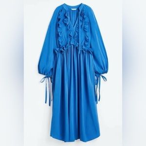 BNWT H&M Voluminous Ruffle-Trimmed Dress